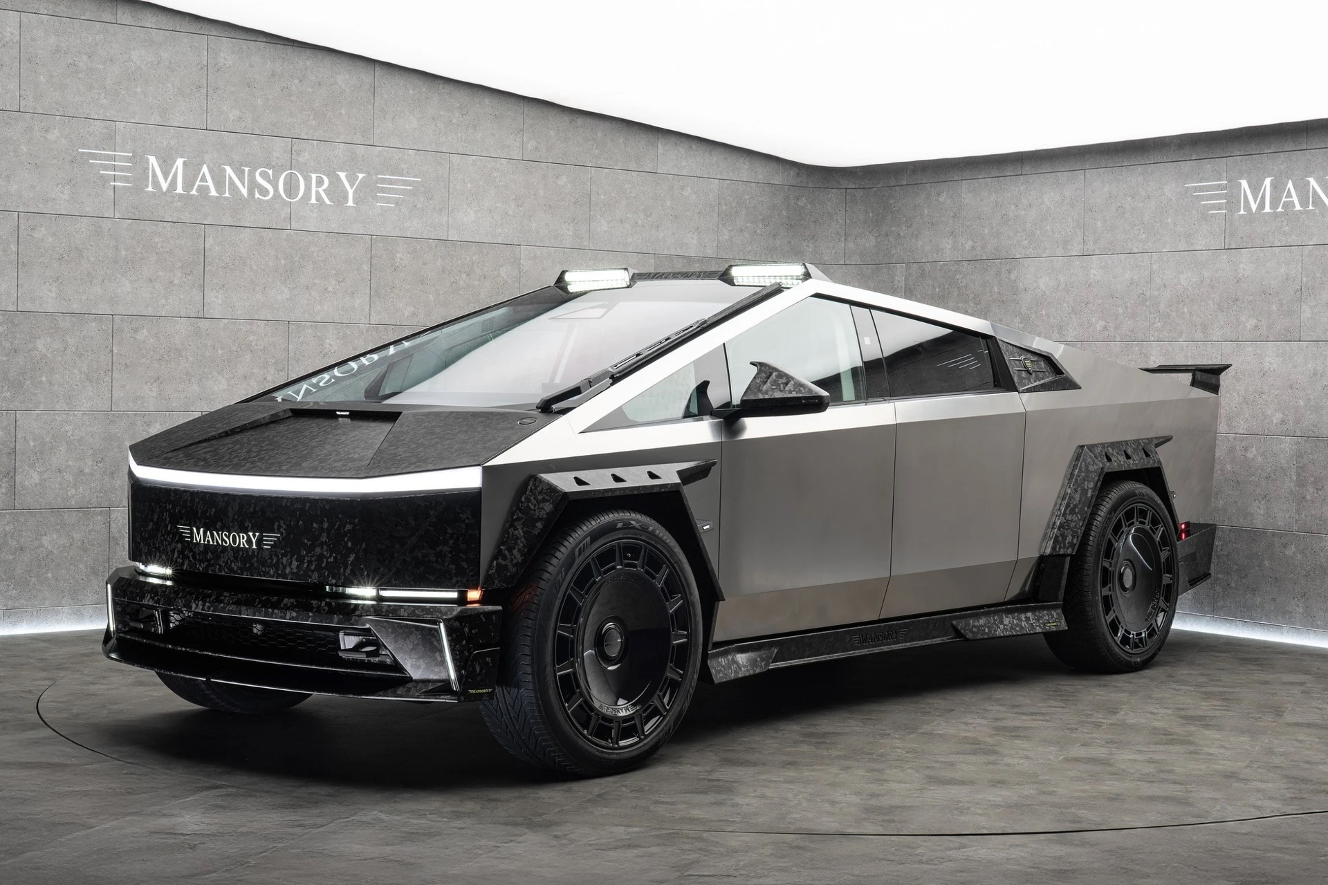 Tesla_Cybertruck_Mansory_Elongation_1_.jpg