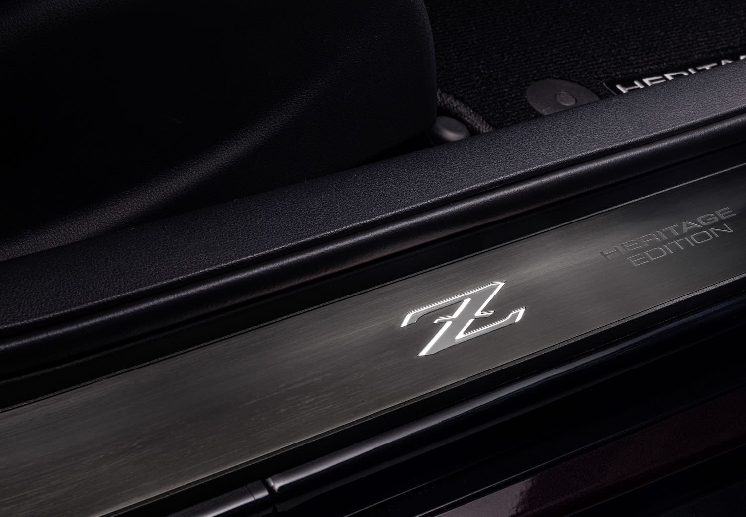 the-2026-nissan-z-heritage-edition-15-952925.jpg