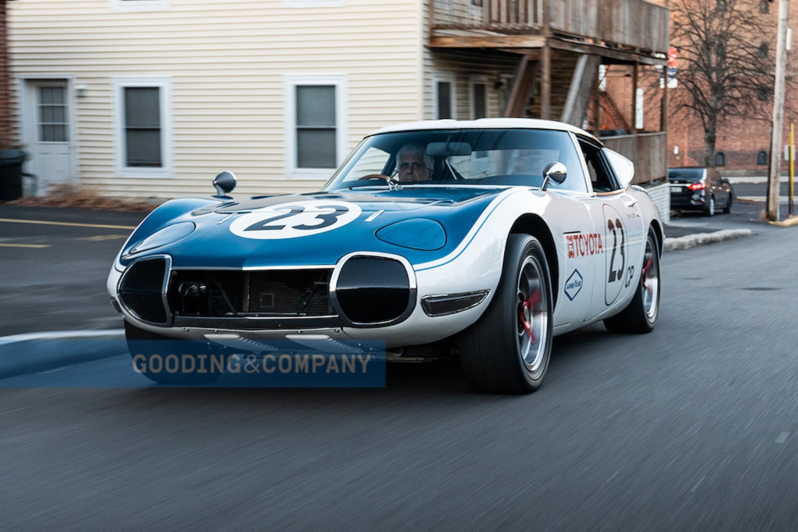 Toyota 2000GT (8).jpg