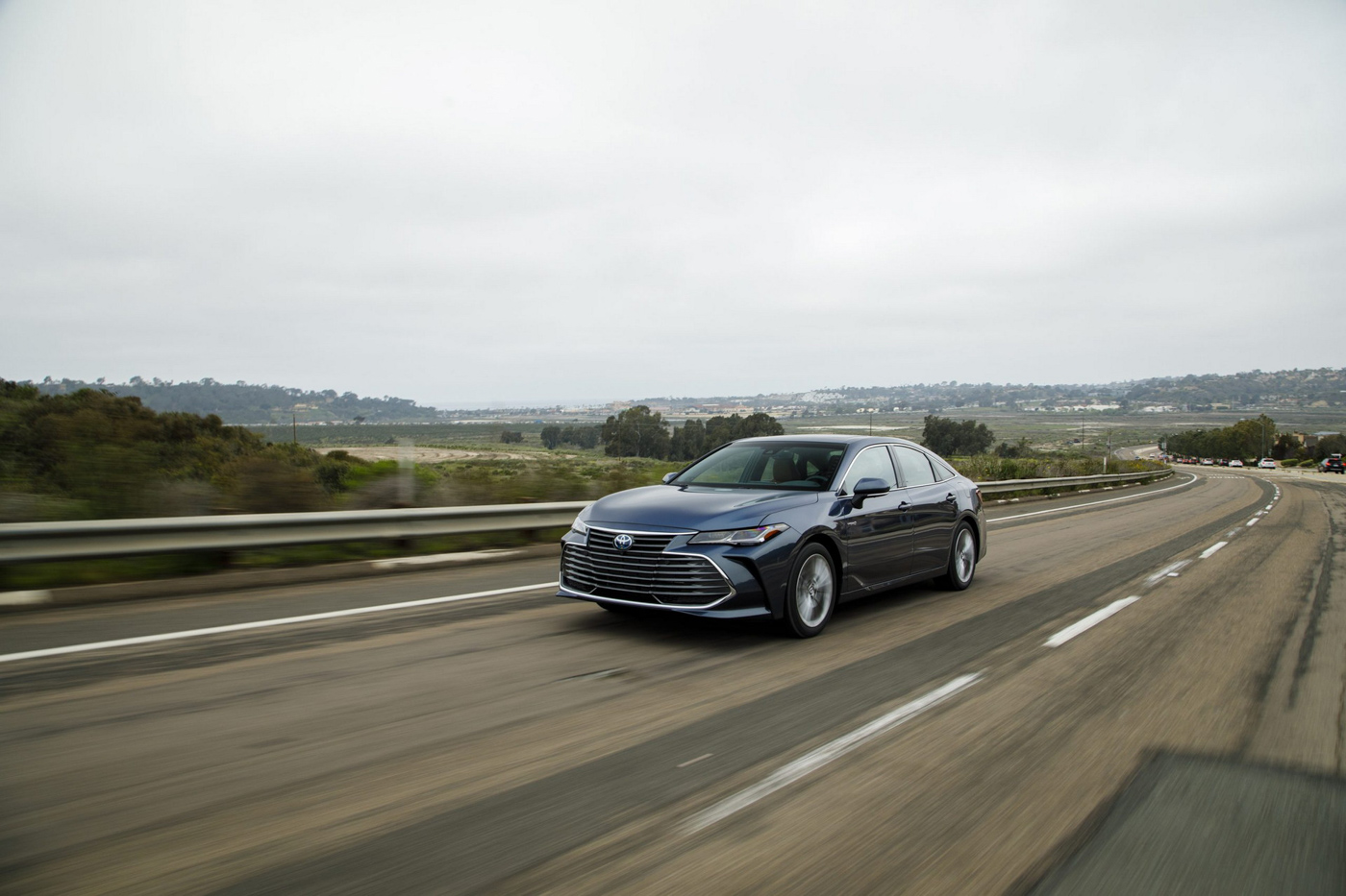 Toyota Avalon (14).JPG