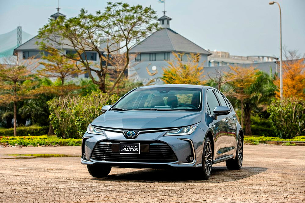 toyota-corolla-altis.jpg