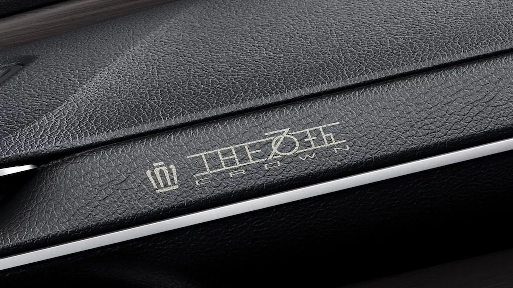 toyota-crown-anh-8.jpeg
