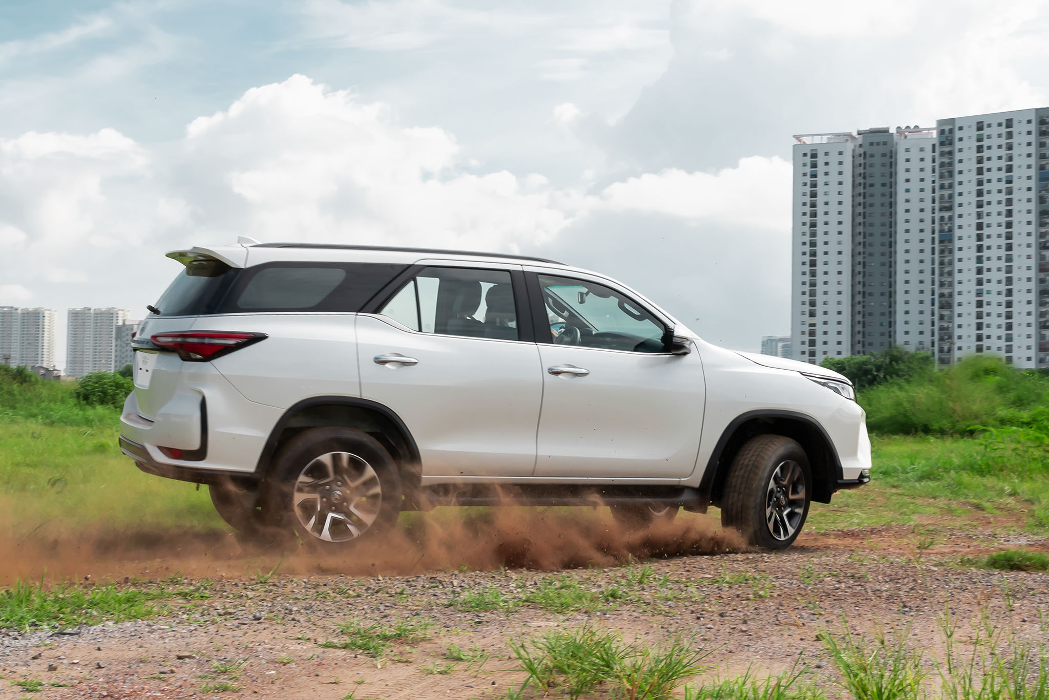 toyota-fortuner-2022-anh-_1.jpg