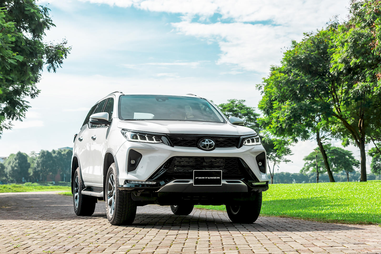 toyota-fortuner2022-01.jpg