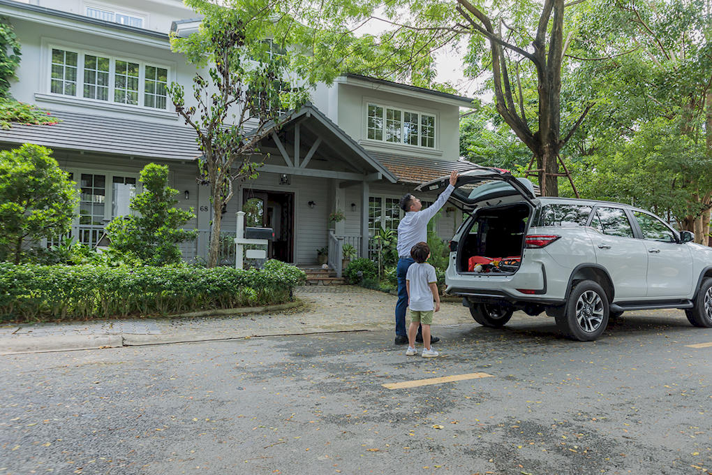 toyota-fortuner2022-05.jpg