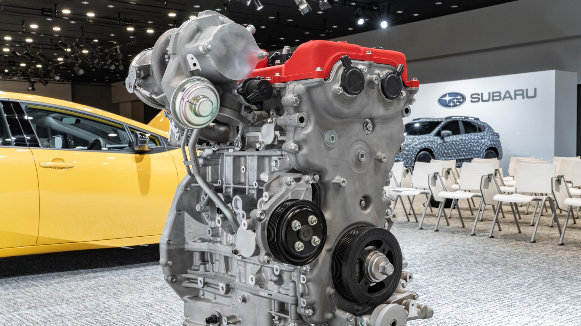toyota-four-cylinder-engine-prototype-1-912894.jpg
