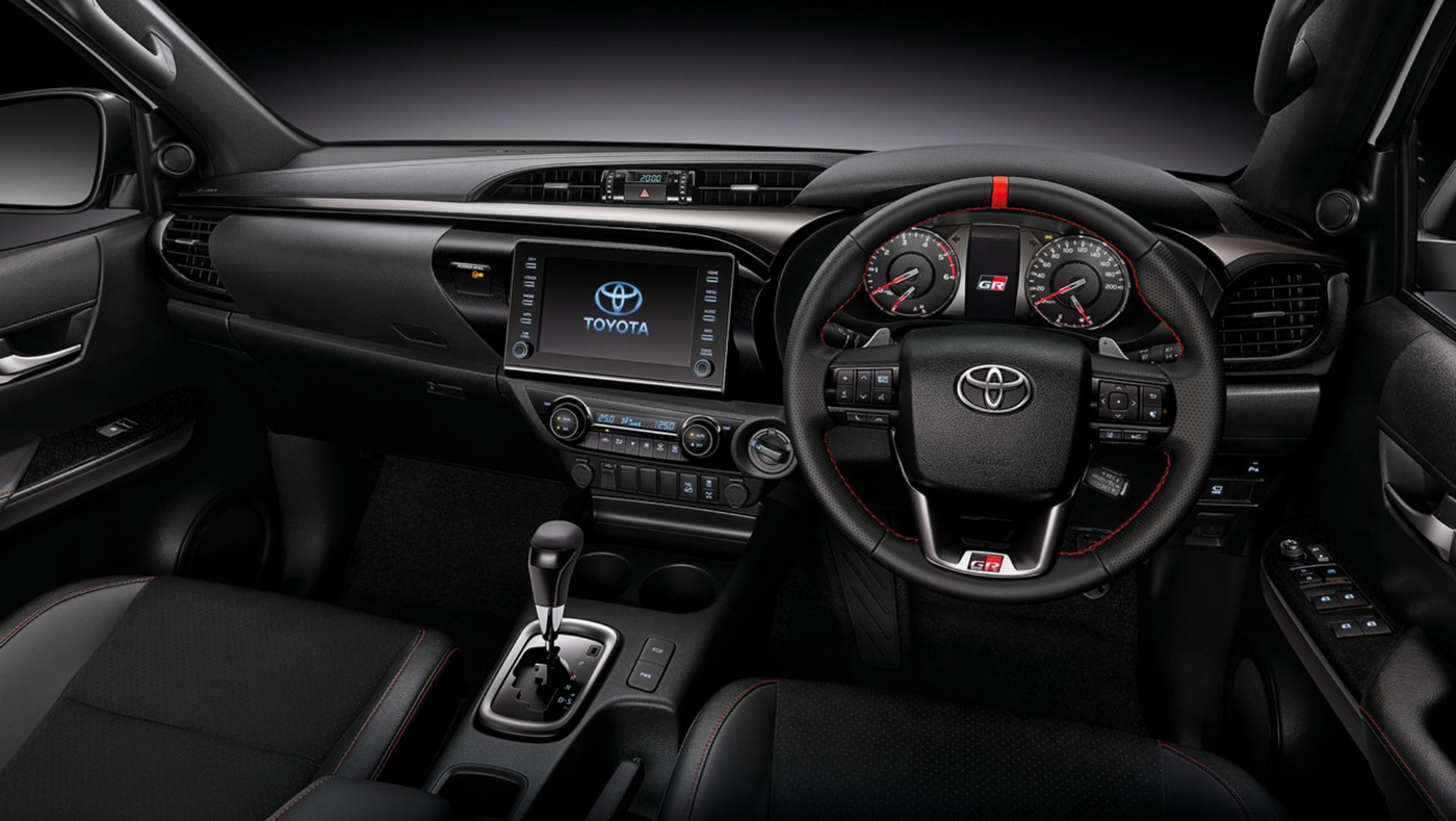 Toyota Hilux (14).JPG