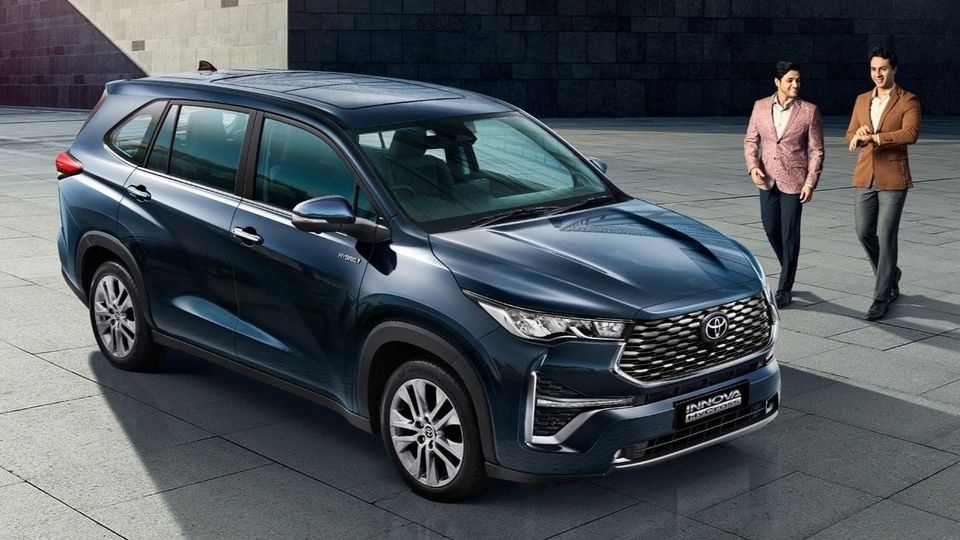 toyota-innova-2.jpg