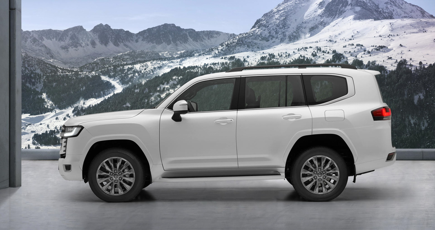 Toyota Land Cruiser (1).JPG
