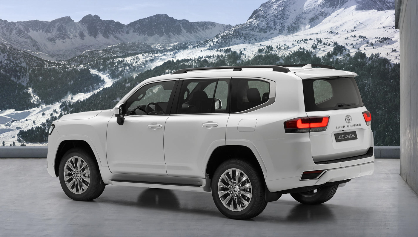 Toyota Land Cruiser (10).JPG