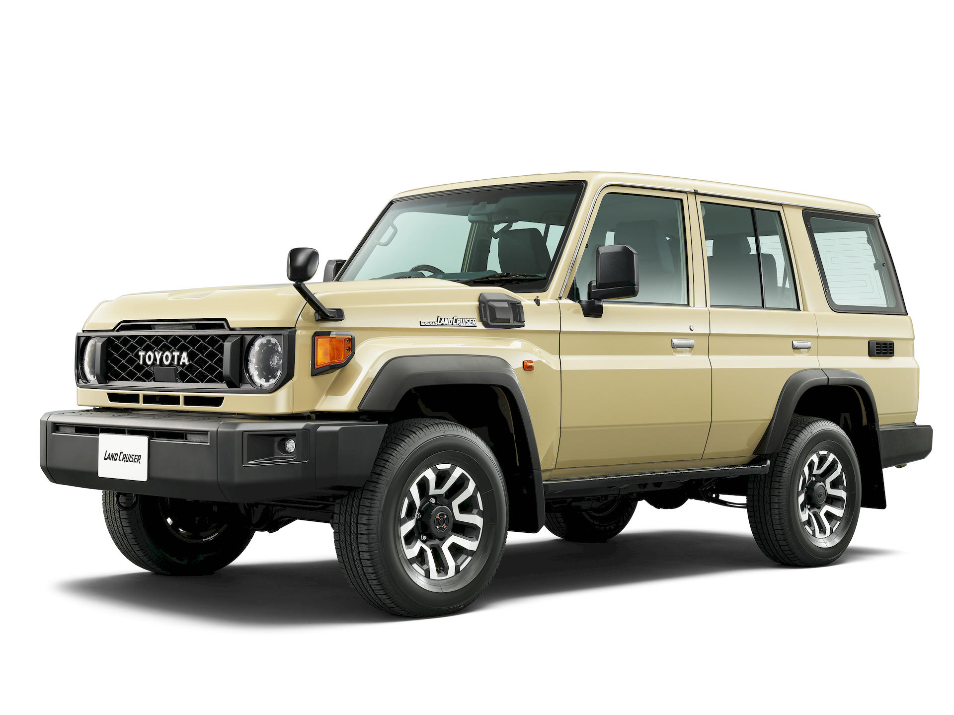 toyota-landcruiser-70-00.jpg