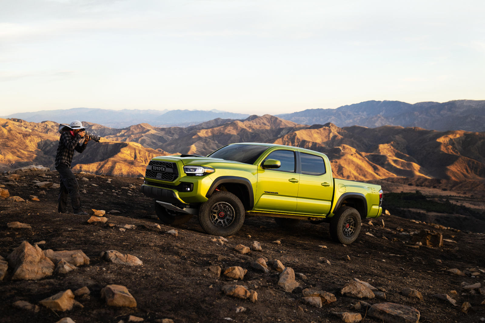 Toyota-ra-mắt-Tacoma-TRD-Pro-2022 (7).jpg