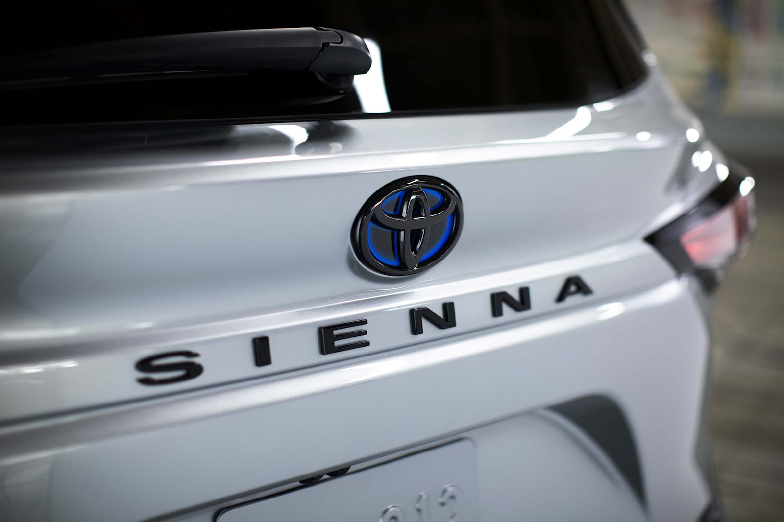 Toyota Sienna (6).JPG