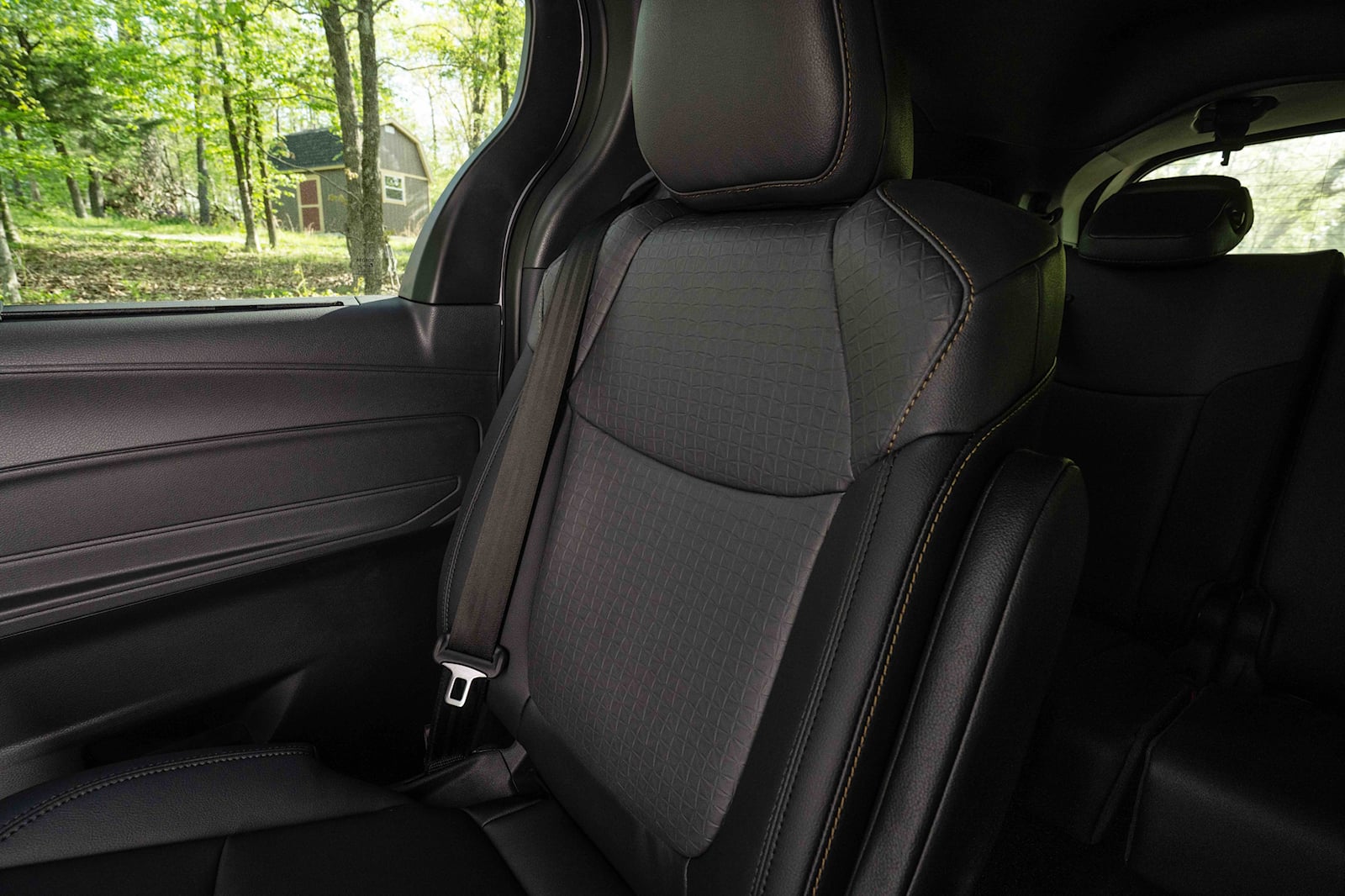 toyota-sienna2023-01.jpg