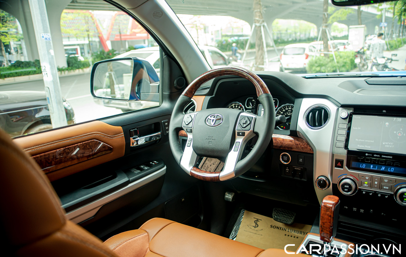 Toyota Tundra (16).JPG