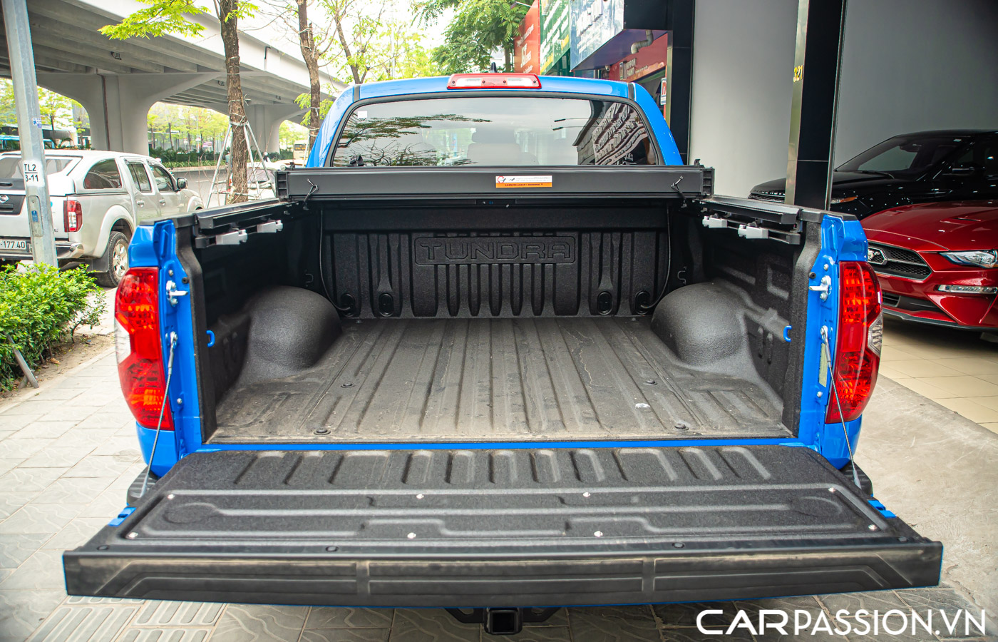 Toyota Tundra (18).JPG