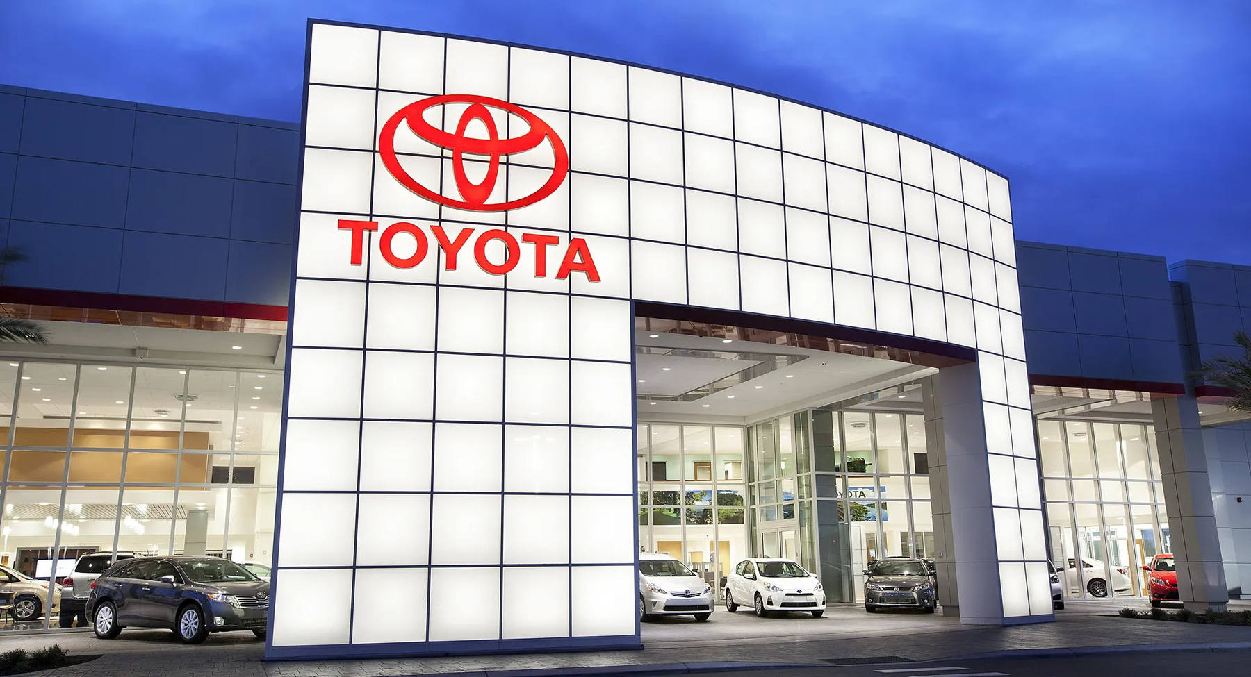 toyota-usa-dealer-00.jpg