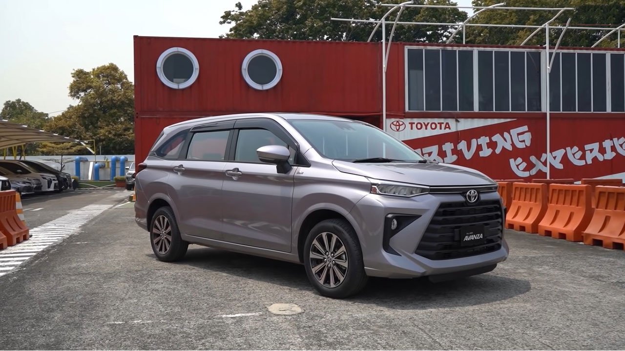 toyota_avanza_premio_2022.jpg