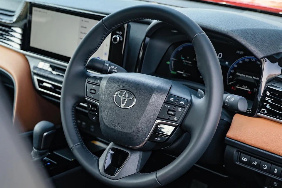 Toyota_Camry_Sprint_Edition_18.jpeg