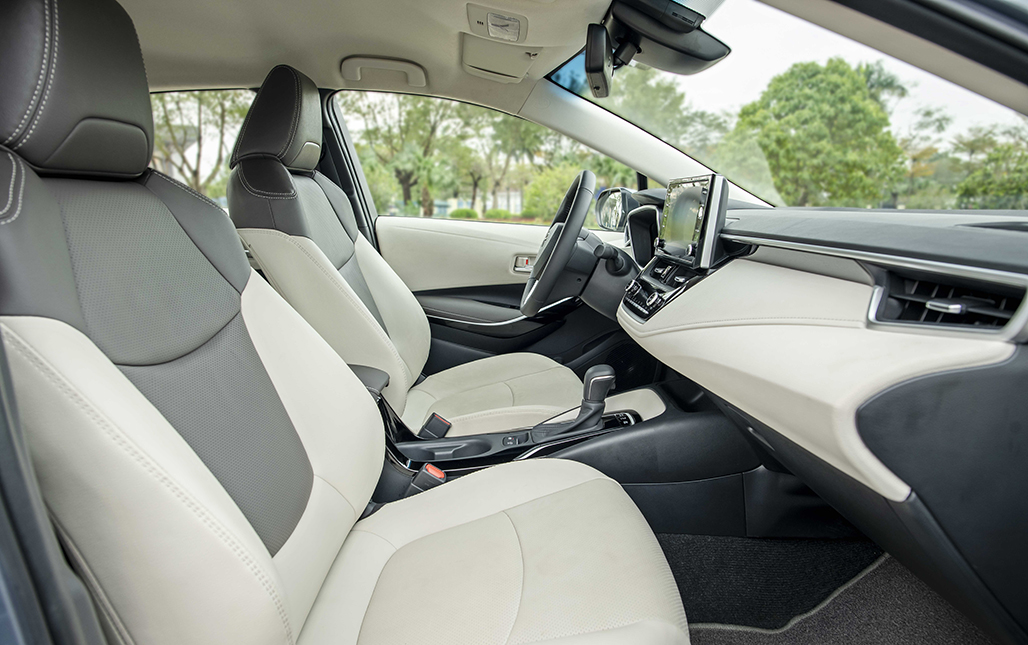 toyota_corollaaltis_2022_vn_03.jpg