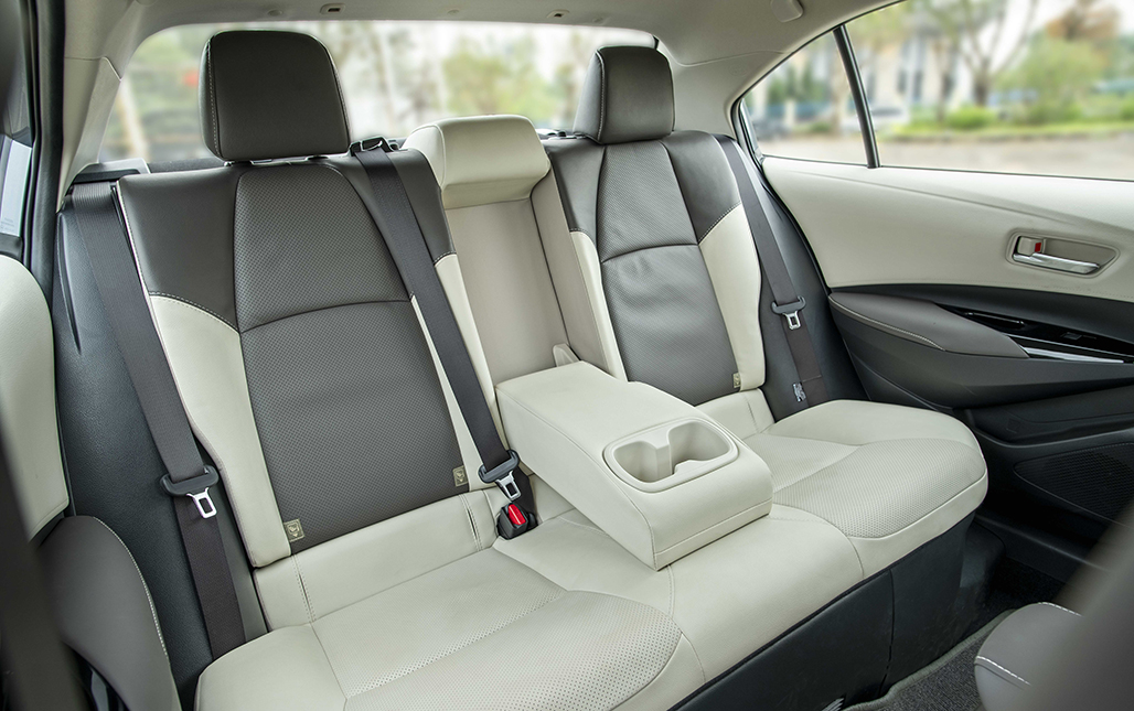 toyota_corollaaltis_2022_vn_04.jpg