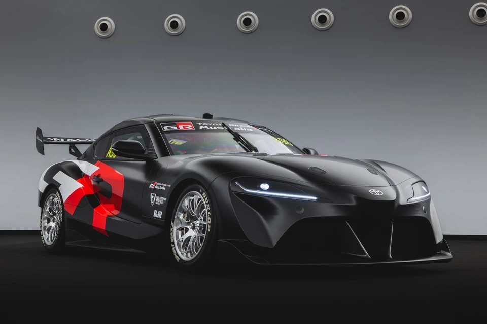Toyota_GR_Supra_V8_2.jpeg
