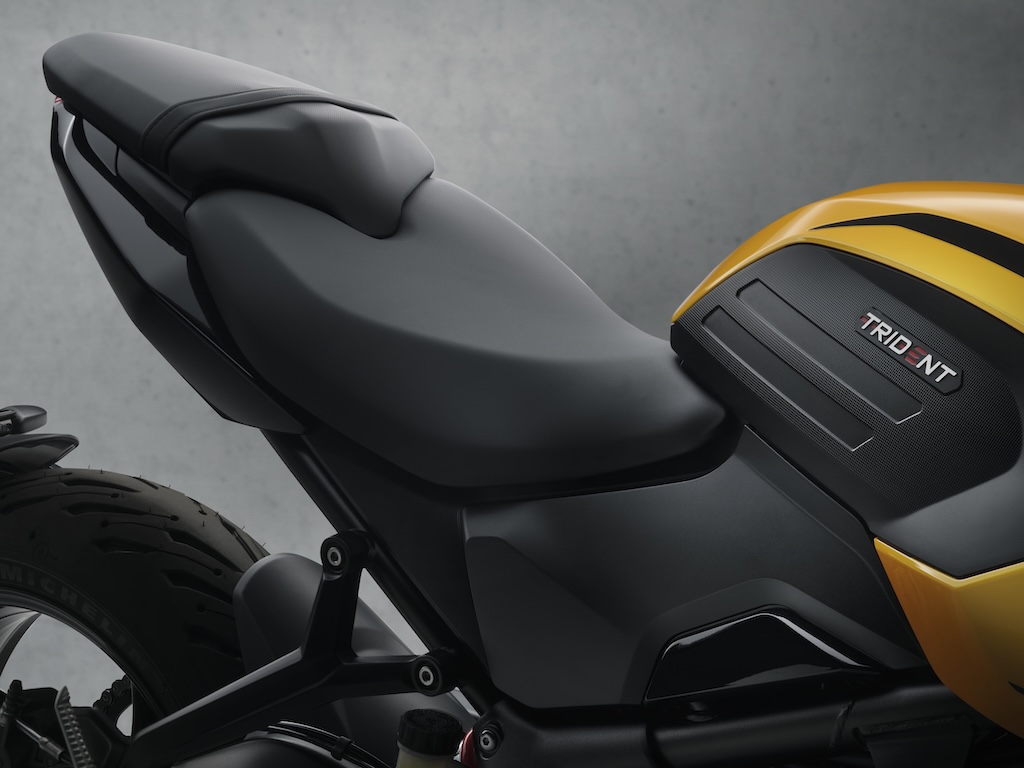 Triumph Trident 660-anh-4.jpg