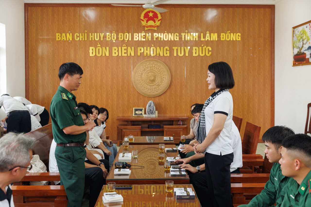 trung-nguyen-ngay-4-don-bien-phong-anh-2.jpeg