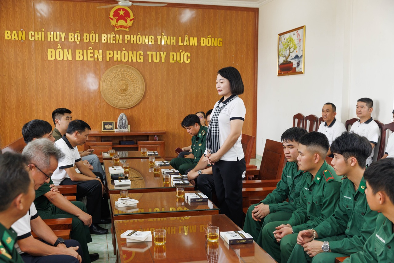 trung-nguyen-ngay-4-don-bien-phong-anh-8.jpeg