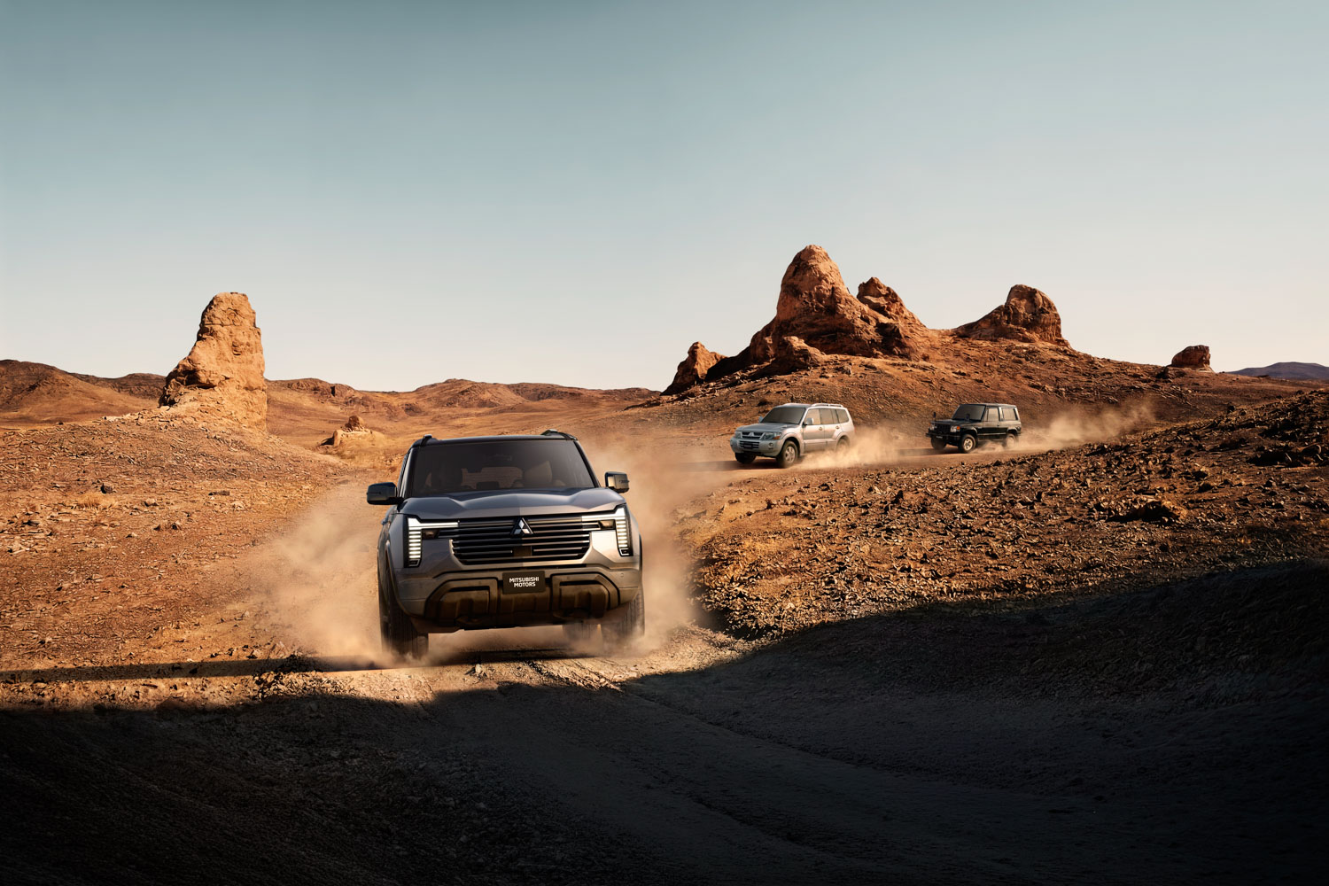 van-hanh-Mitsubishi-All-New Pajero-anh-_17.jpg