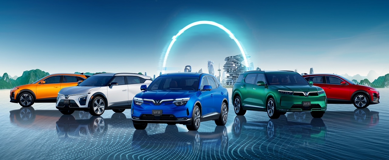 VF returns to CES.jpg