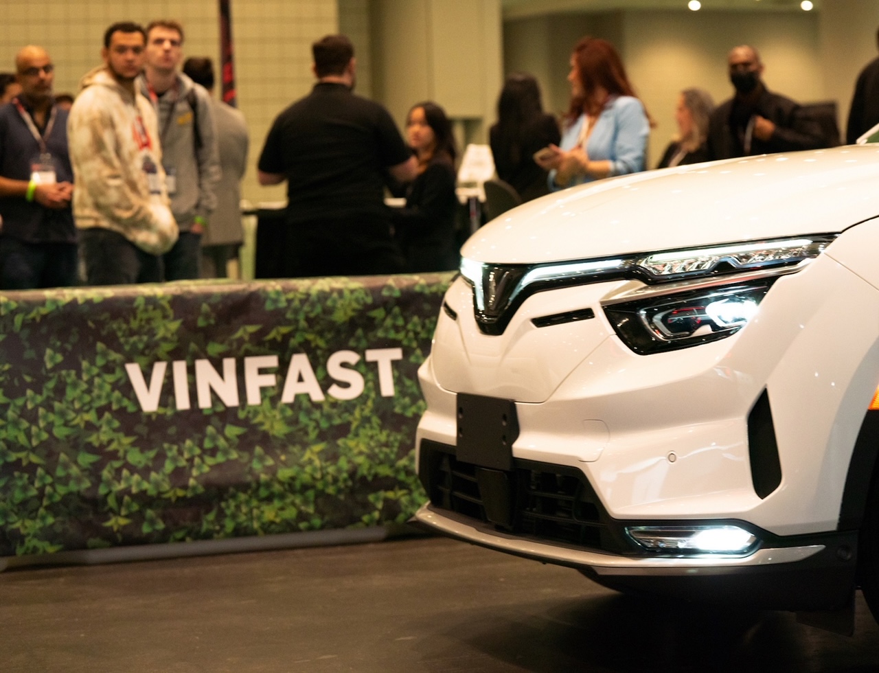 vf8_testdrive_us_00.jpg