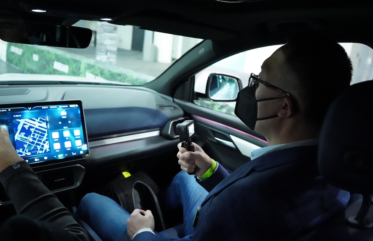 vf8_testdrive_us_02.jpg