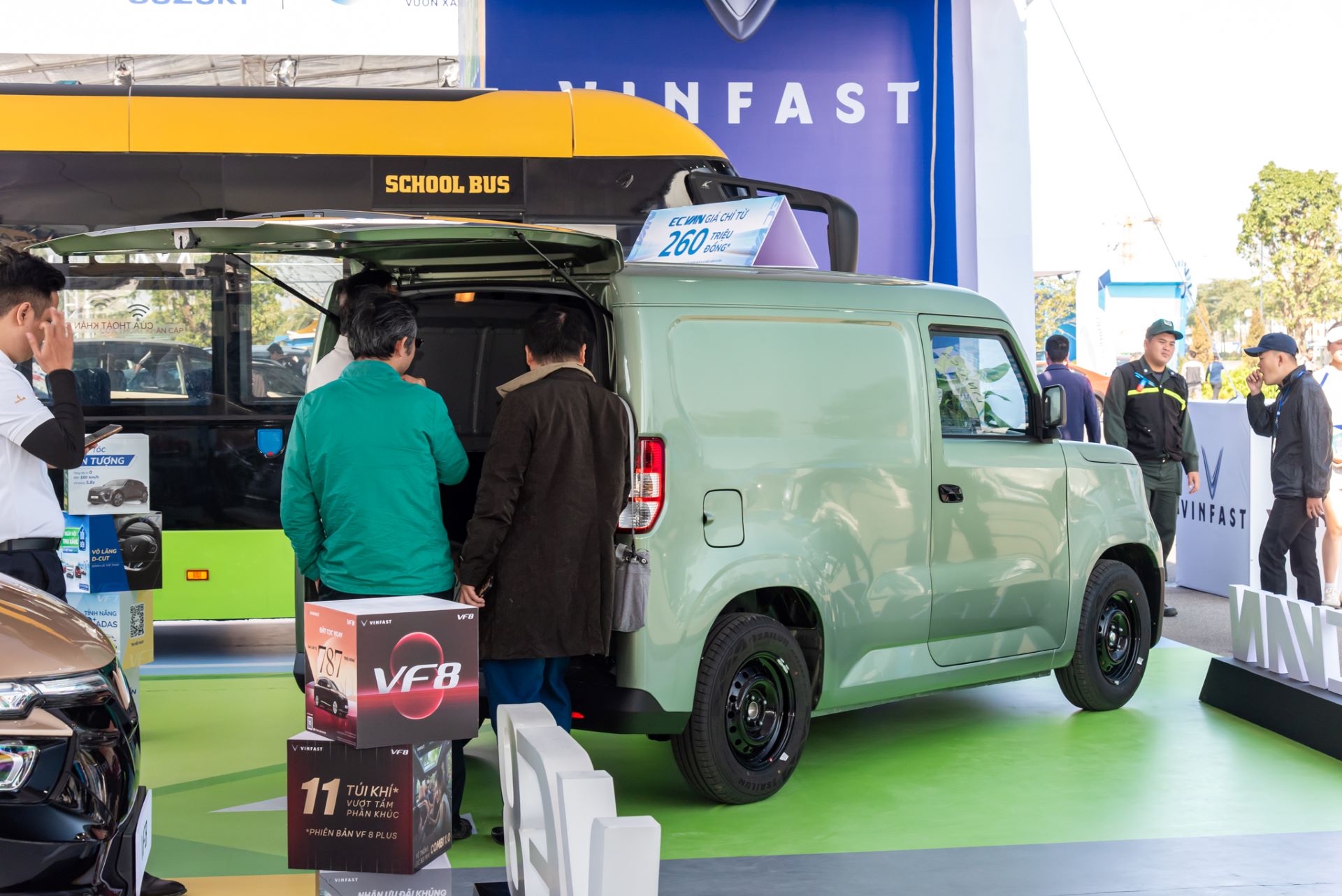 vinfast-ec-van-anh-1.jpg
