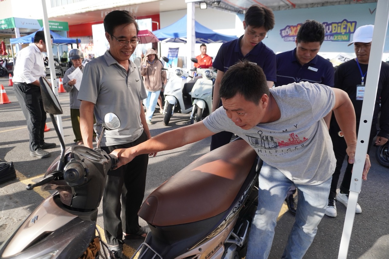 vinfast-mien-tay-anh-4 Large.jpeg