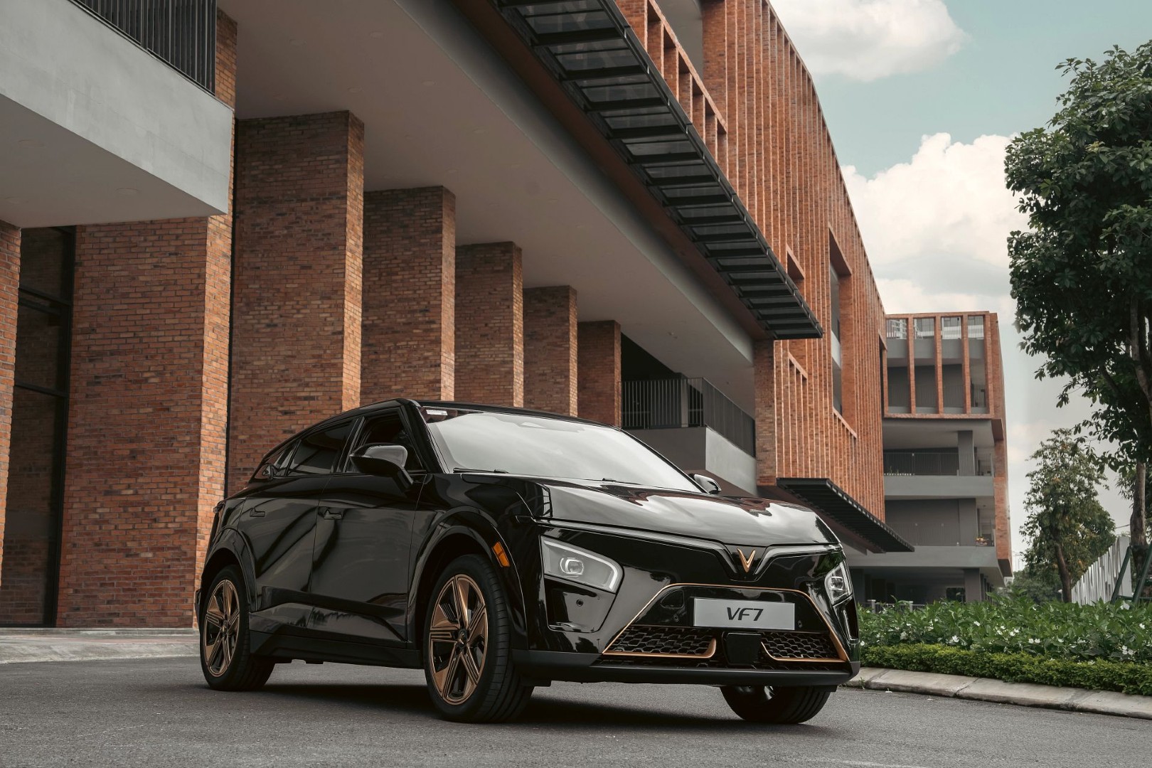 vinfast-vf7-anh- (2).jpg