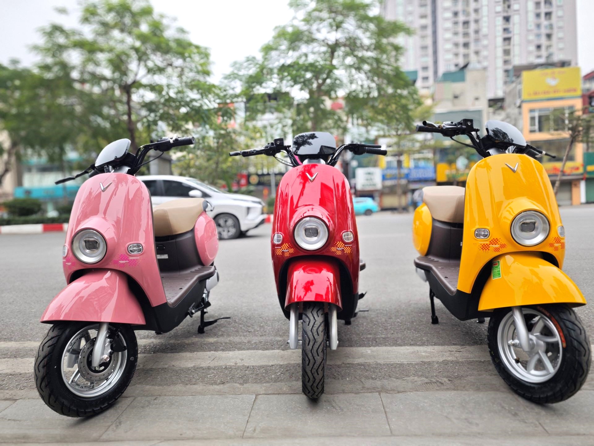 Vinfast-xe-dien-anh-2.jpg