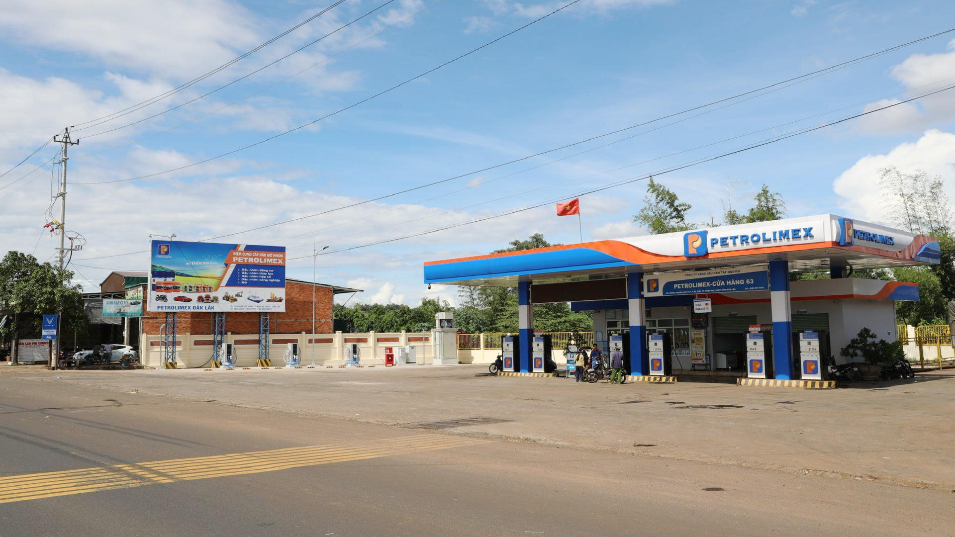 vinfast_petrolimex_04.jpg