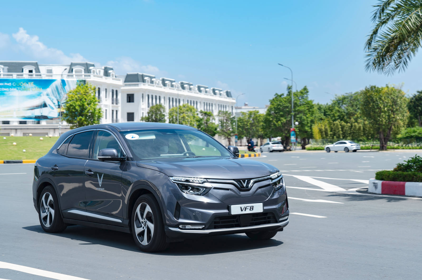 vinfast_vf8_ramatvn_2022_07.jpg