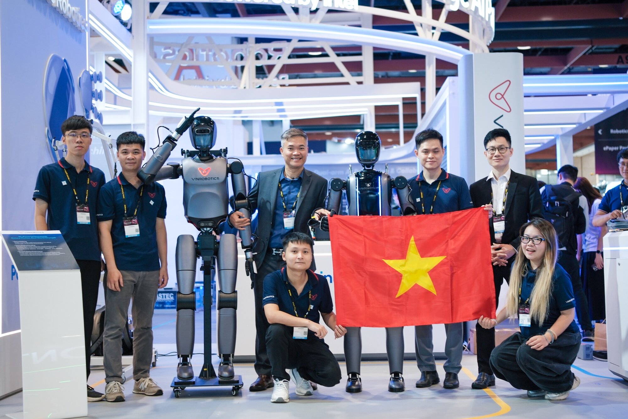 vinrobotics-anh-1.jpg
