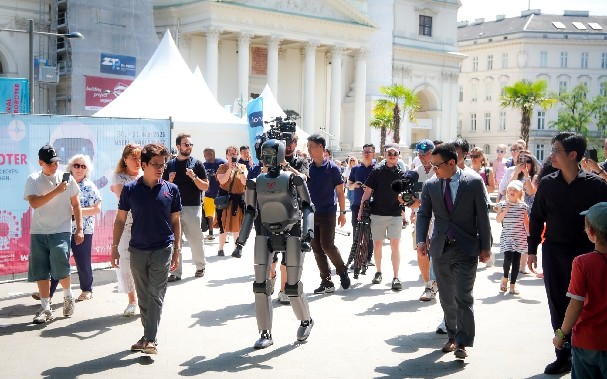 vinrobotics-anh-2.jpg