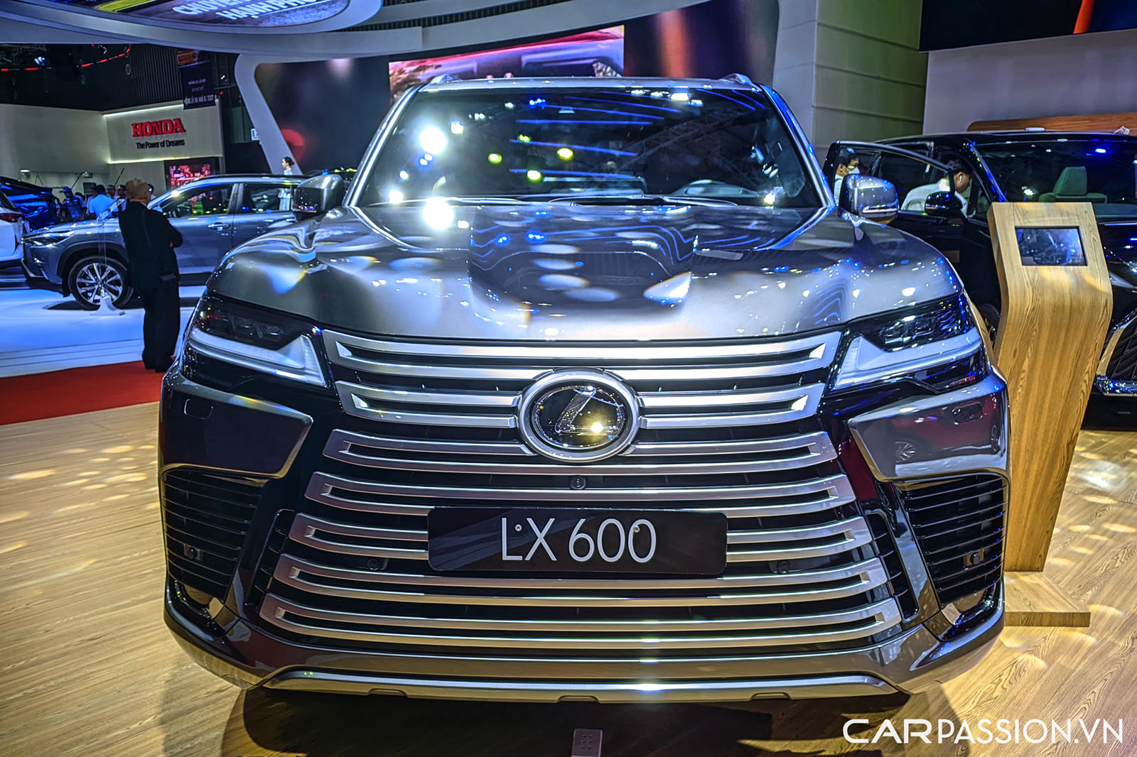 vms2022-lexus-lx600-04.jpg