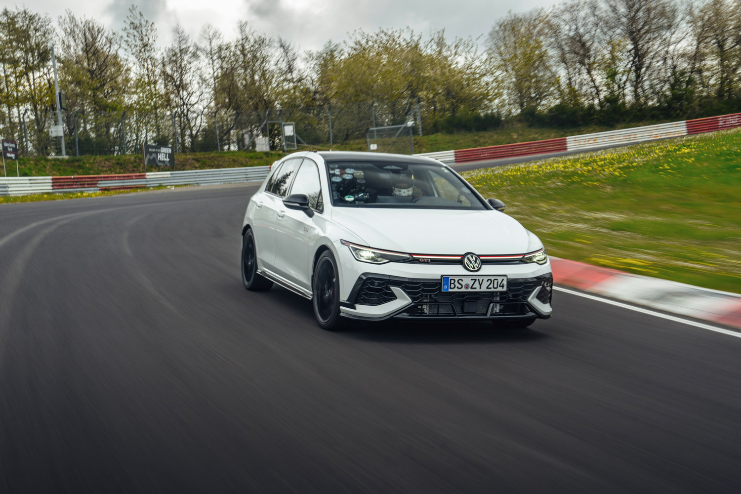 Volkswagen Golf GTI EDITION 50-anh-_6.jpg