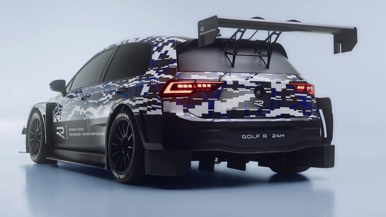 Volkswagen Golf R 24h-anh-1.jpeg
