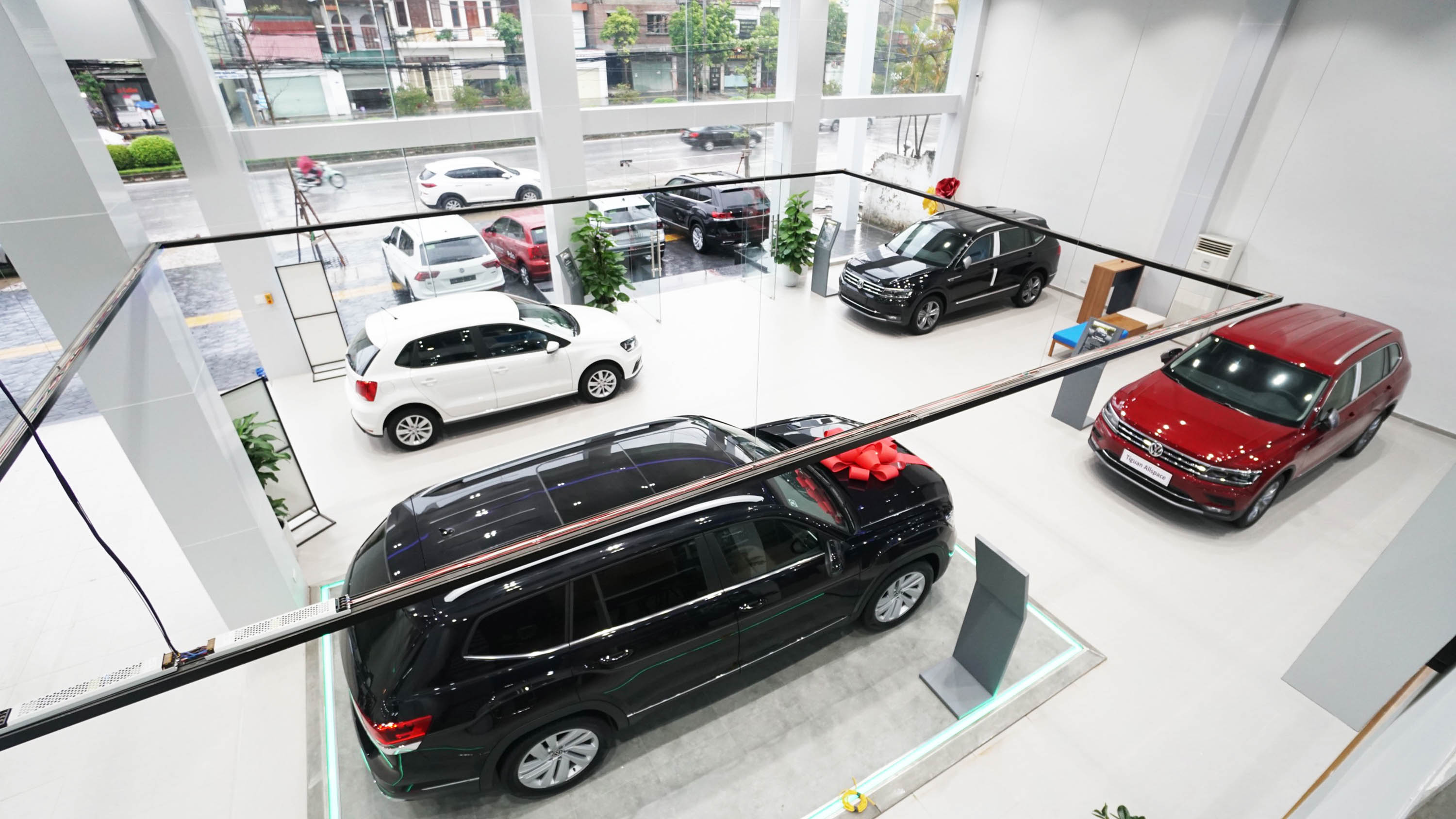 volkswagen-khai-truong-showroom-anh-_6.jpg