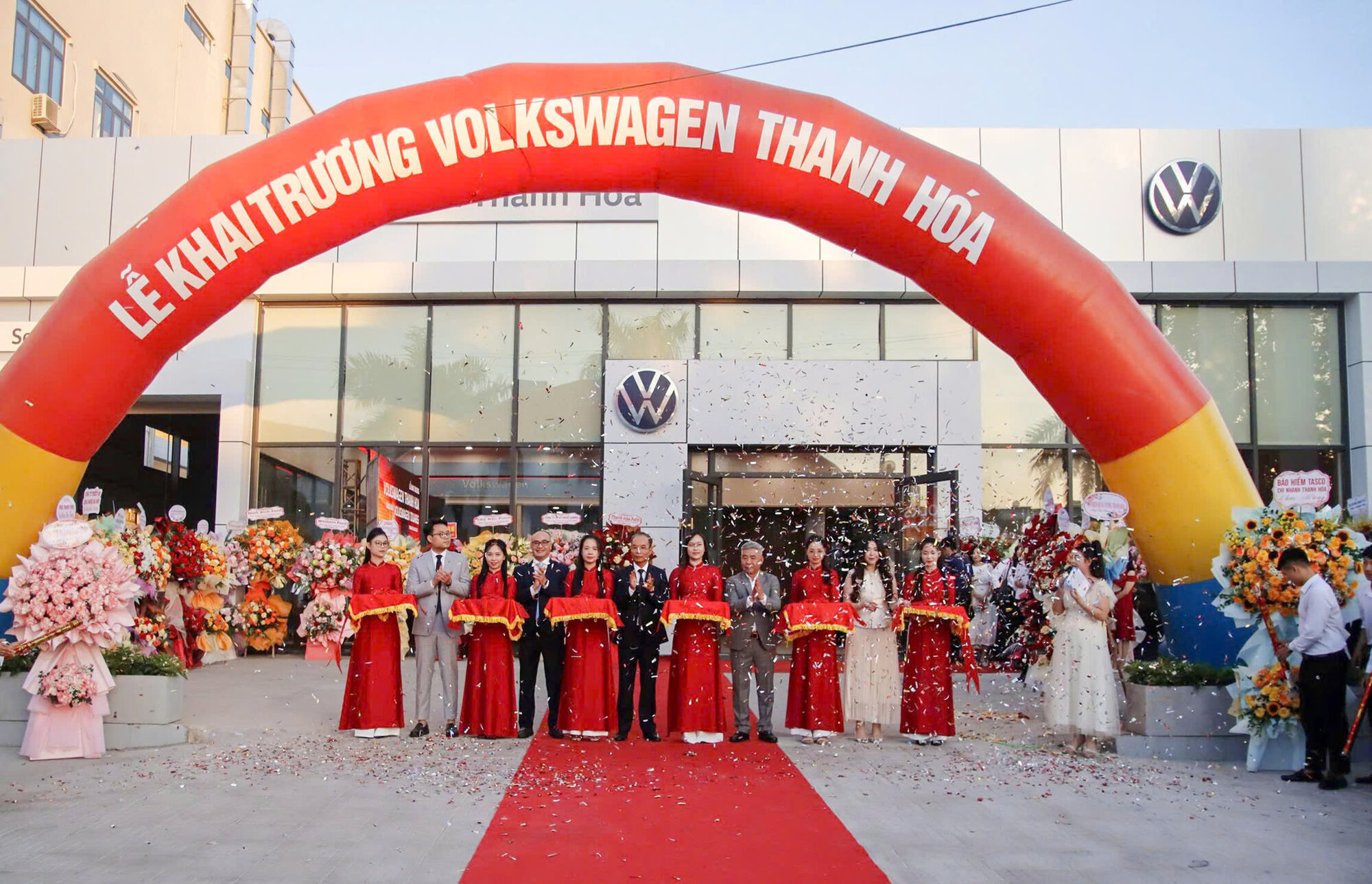 volkswagen-showroom-anh-25.jpg