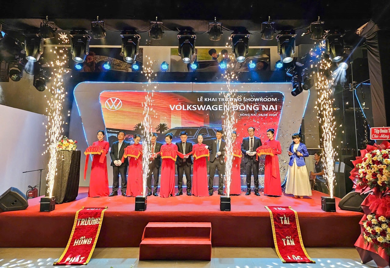 volkswagen-showroom-anh-9.jpeg