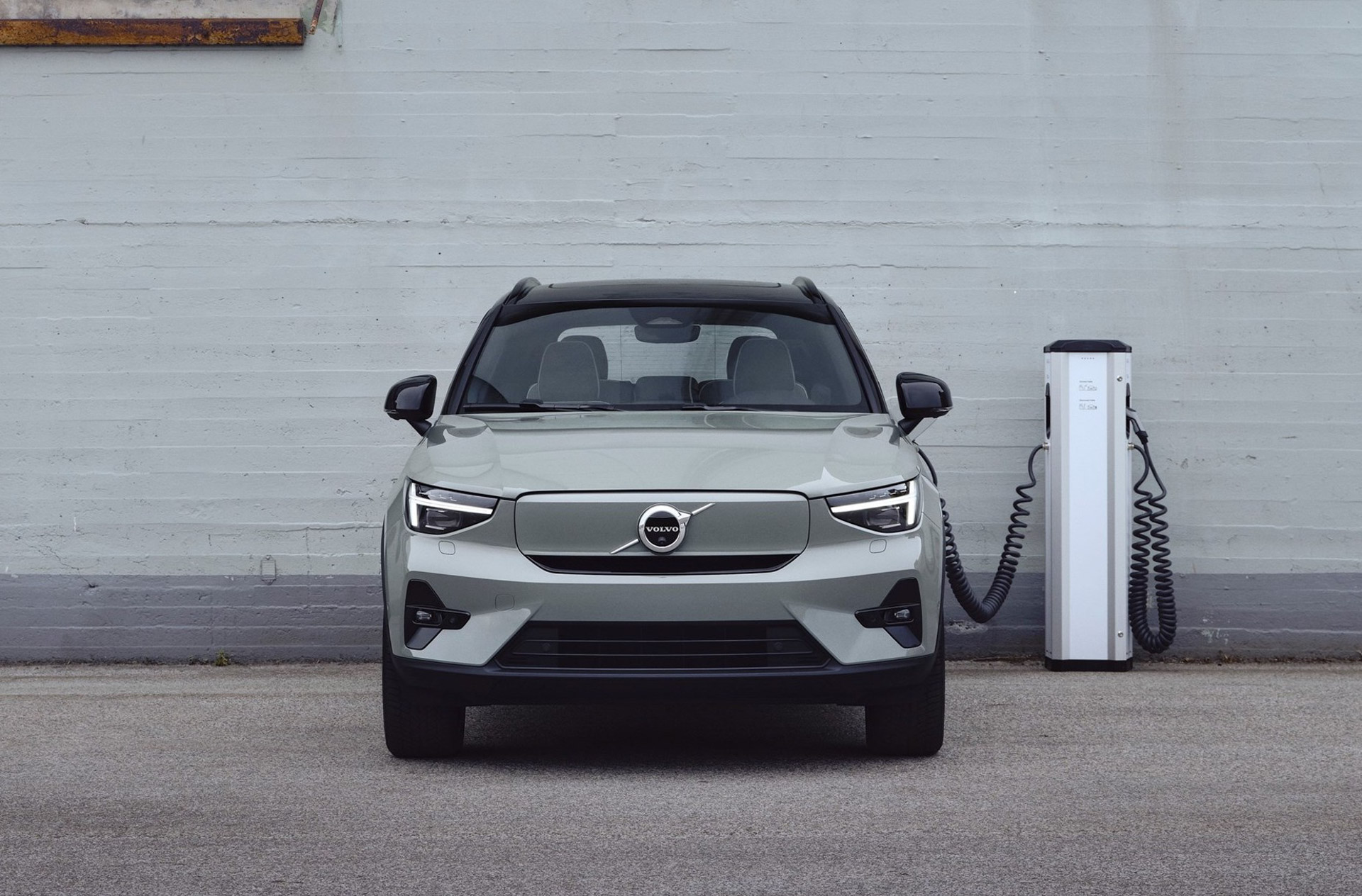 Volvo Recharge (5).jpg