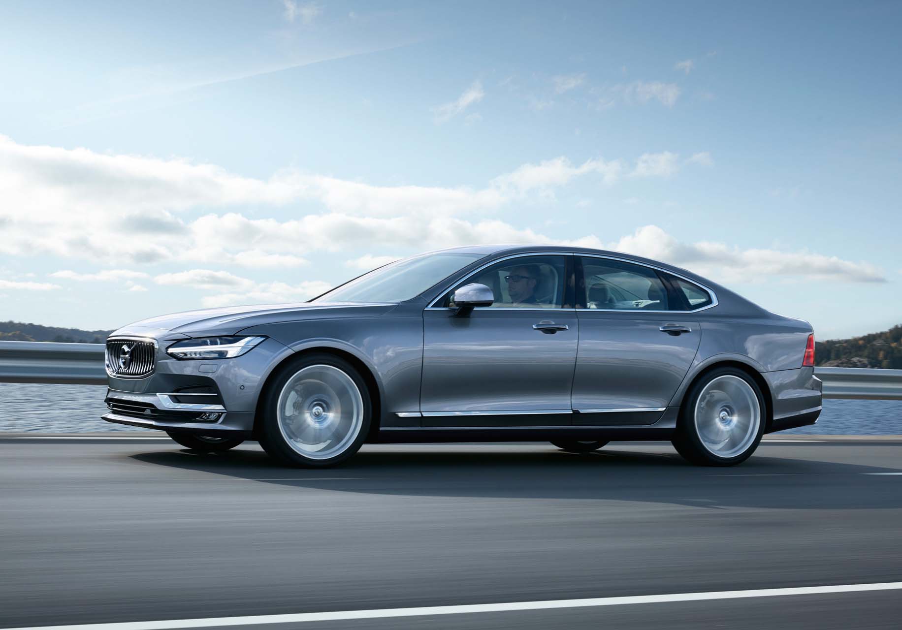 volvo-s90.jpg
