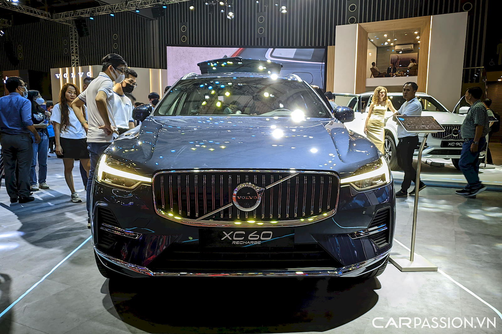 volvo-xc60-recharge-vms2022-01.jpg